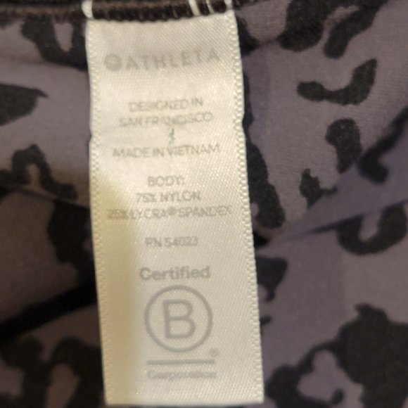 Athleta Salutation Stash II Capri Size SP Grey Black Leopard Print Tight Legging - Picture 7 of 8